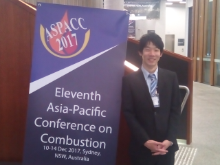 米村（M2）@11th Asia-Pacific Conference on Combustion (Sydney)